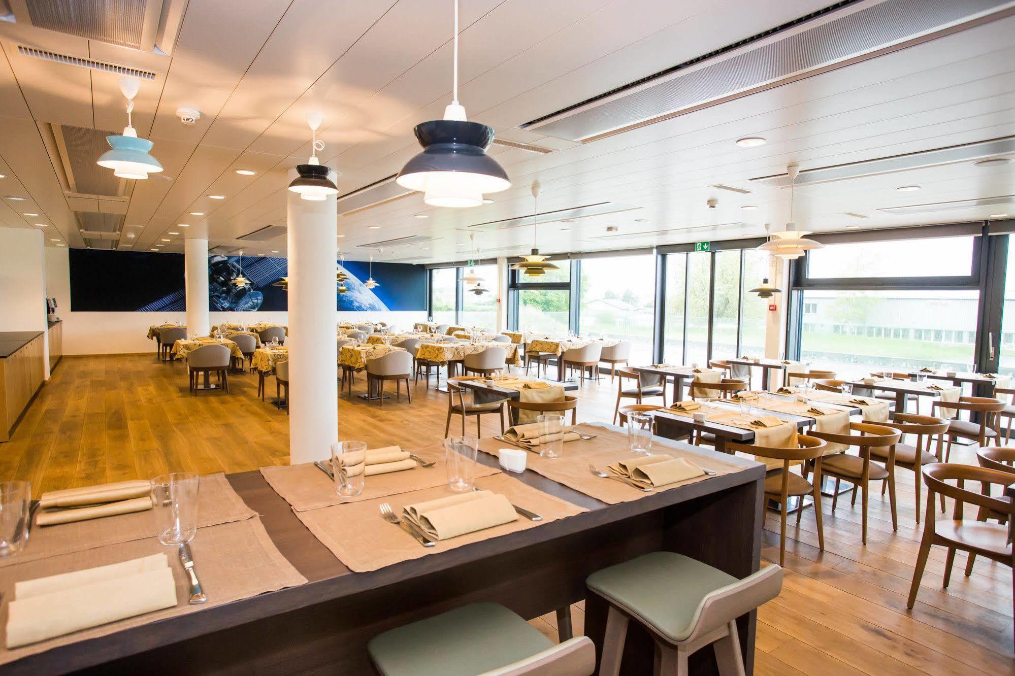 Discovery Hotel 3* Superior Crissier Eksteriør billede