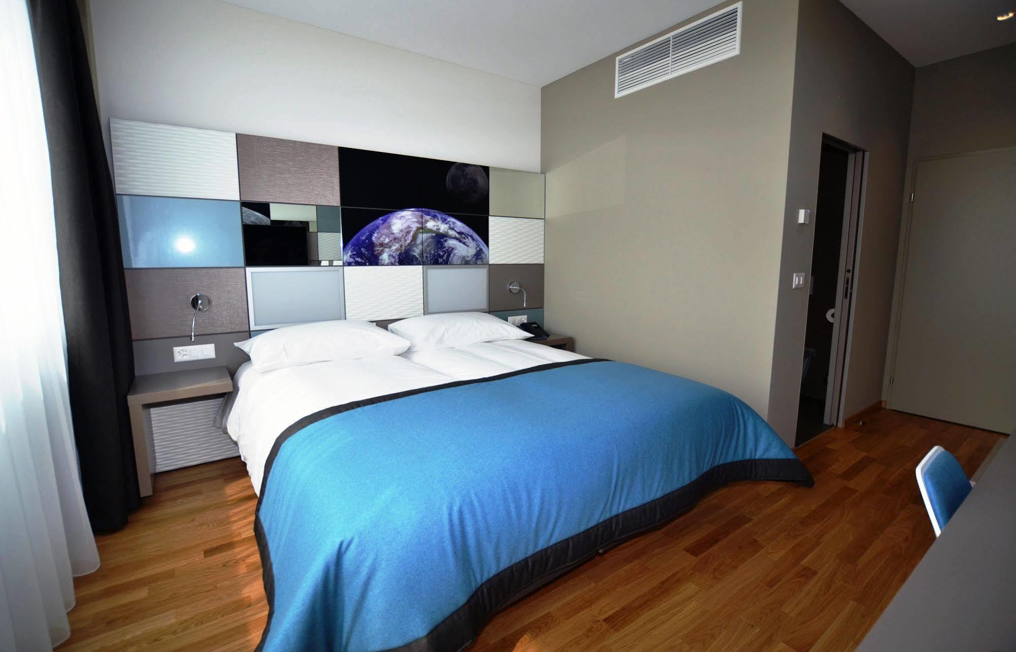 Discovery Hotel 3* Superior Crissier Eksteriør billede