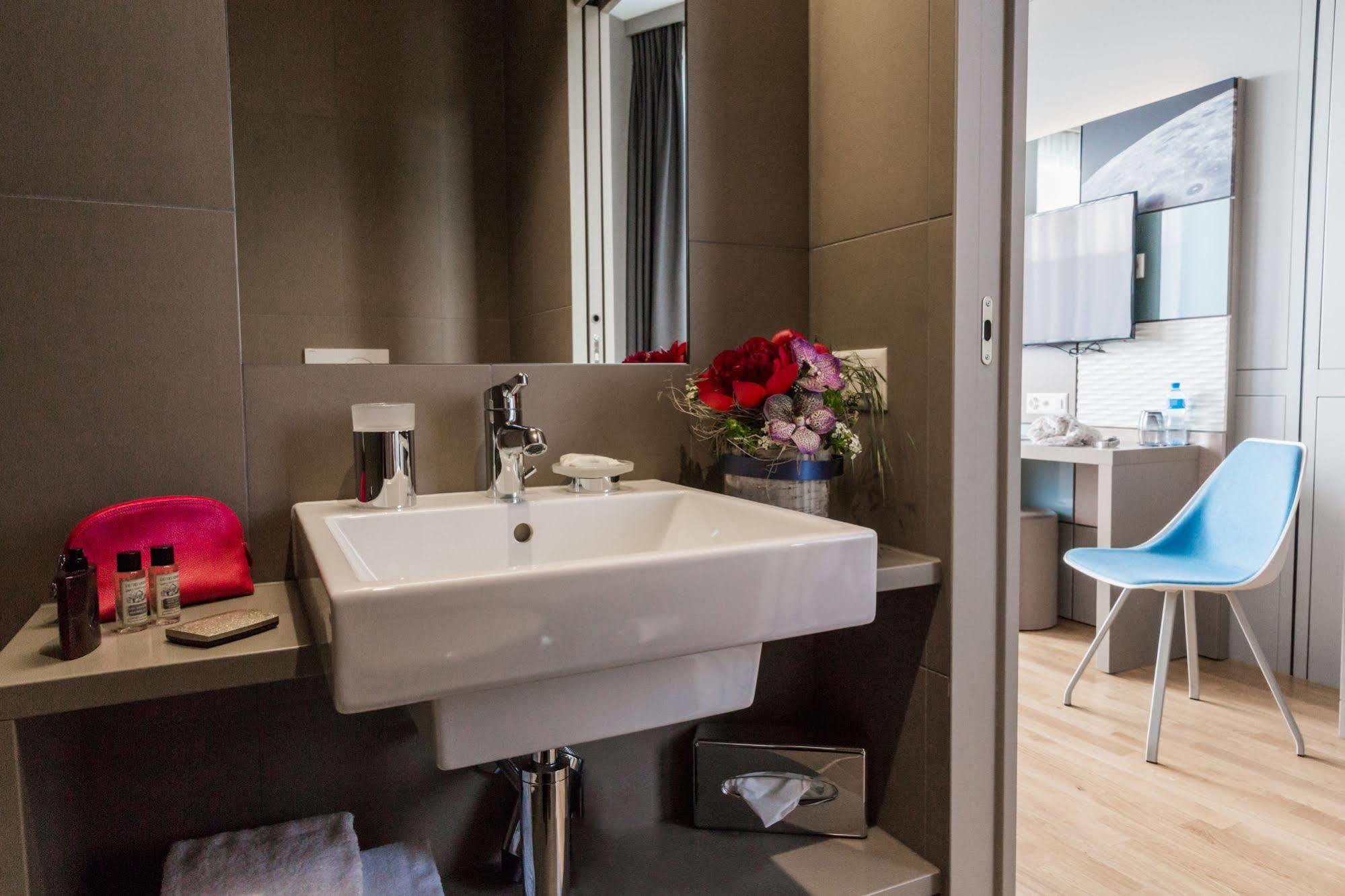 Discovery Hotel 3* Superior Crissier Eksteriør billede