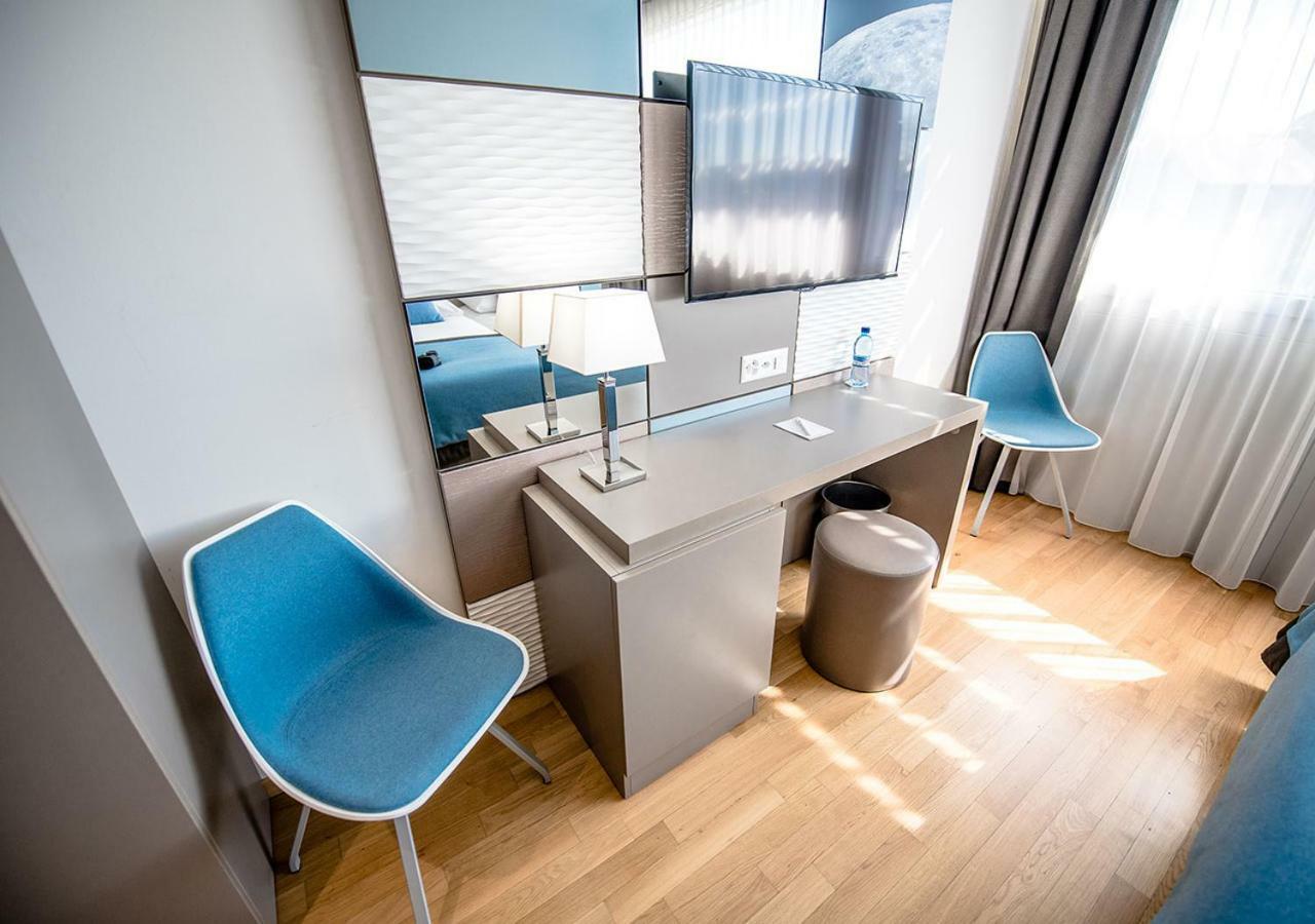 Discovery Hotel 3* Superior Crissier Eksteriør billede